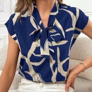 NWOT SHEIN Navy & Cream Tie-Neck Cap Sleeve Blouse size S